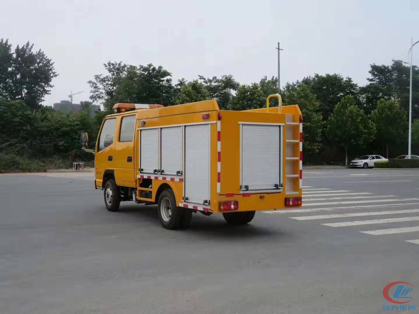 凯马双排抢险车，凯马救险车